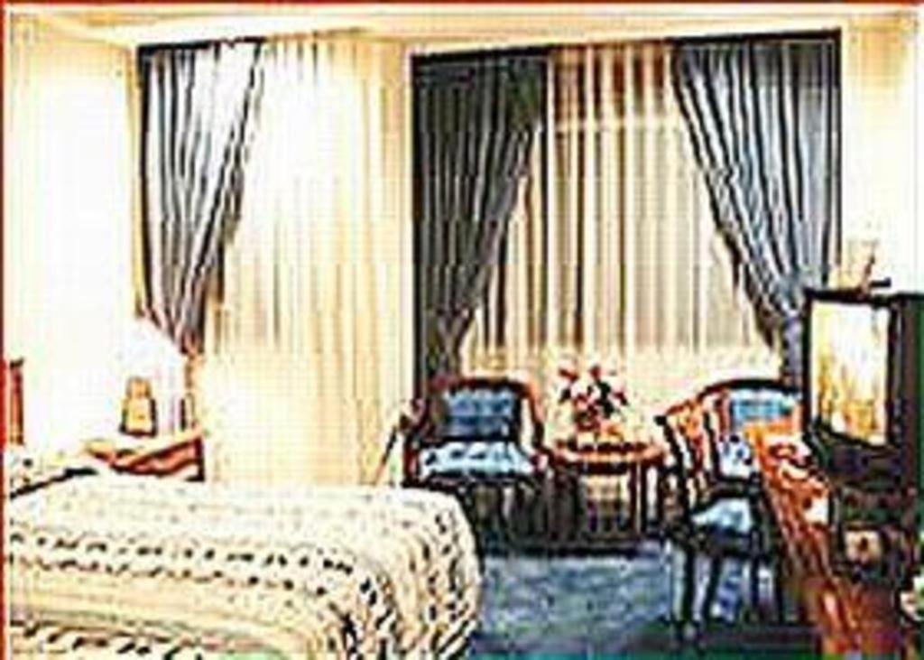 Hotel Bintang Wisata Mandiri Jakarta Extérieur photo