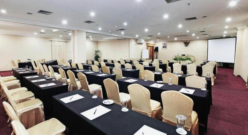 Hotel Bintang Wisata Mandiri Jakarta Extérieur photo