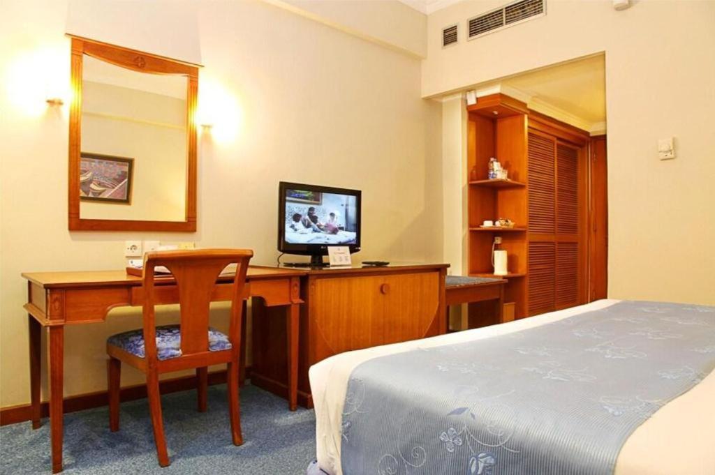 Hotel Bintang Wisata Mandiri Jakarta Extérieur photo