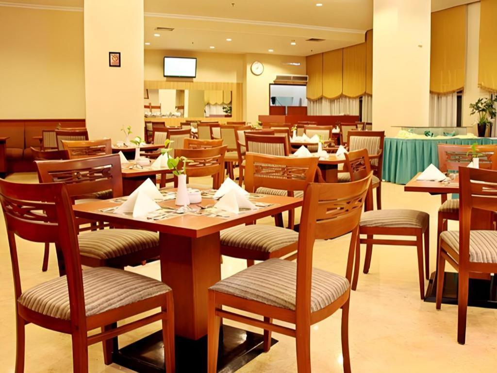 Hotel Bintang Wisata Mandiri Jakarta Extérieur photo