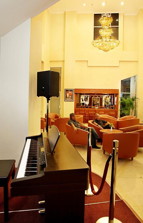 Hotel Bintang Wisata Mandiri Jakarta Extérieur photo